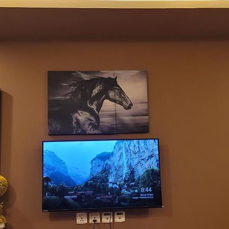 Goldcrest Luxury Apartments Лахор Екстер'єр фото