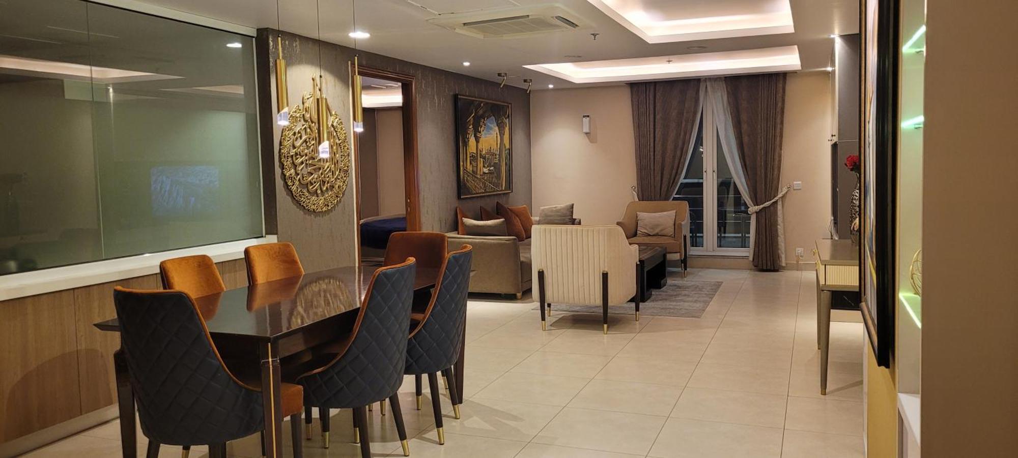 Goldcrest Luxury Apartments Лахор Екстер'єр фото