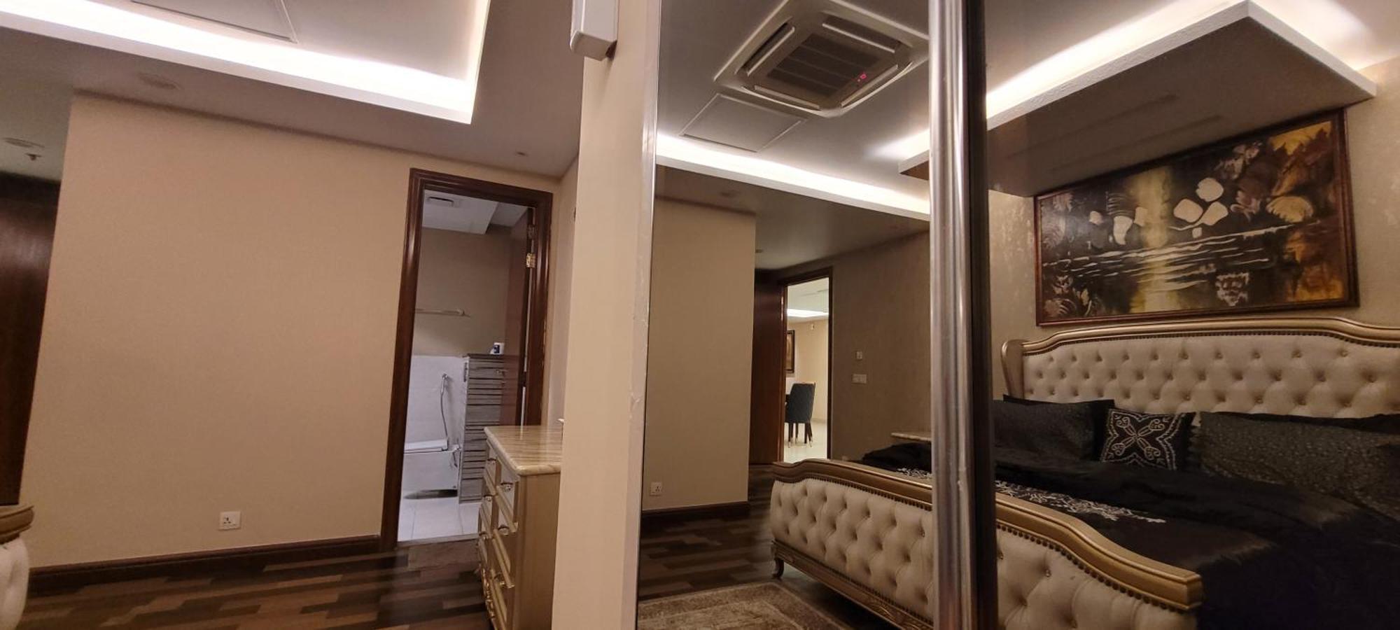 Goldcrest Luxury Apartments Лахор Екстер'єр фото