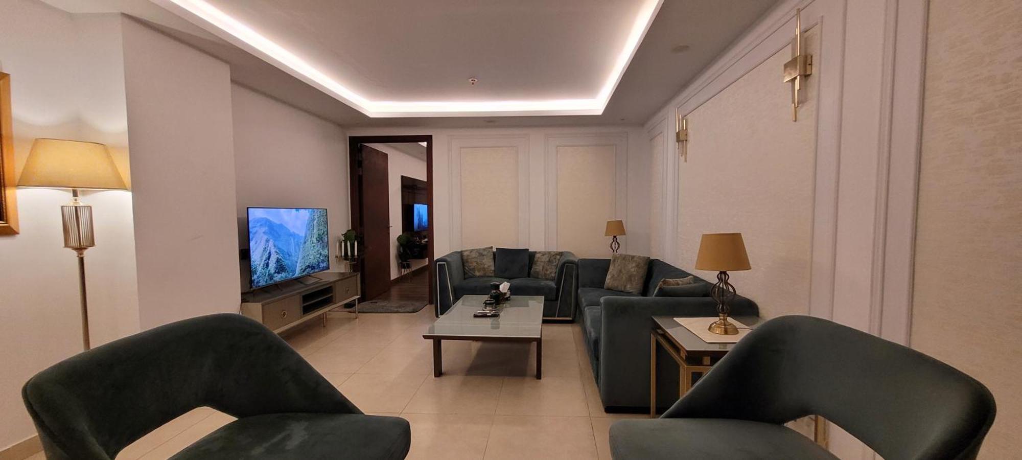 Goldcrest Luxury Apartments Лахор Екстер'єр фото