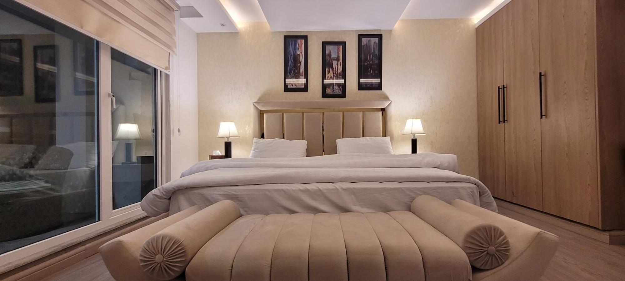 Goldcrest Luxury Apartments Лахор Екстер'єр фото