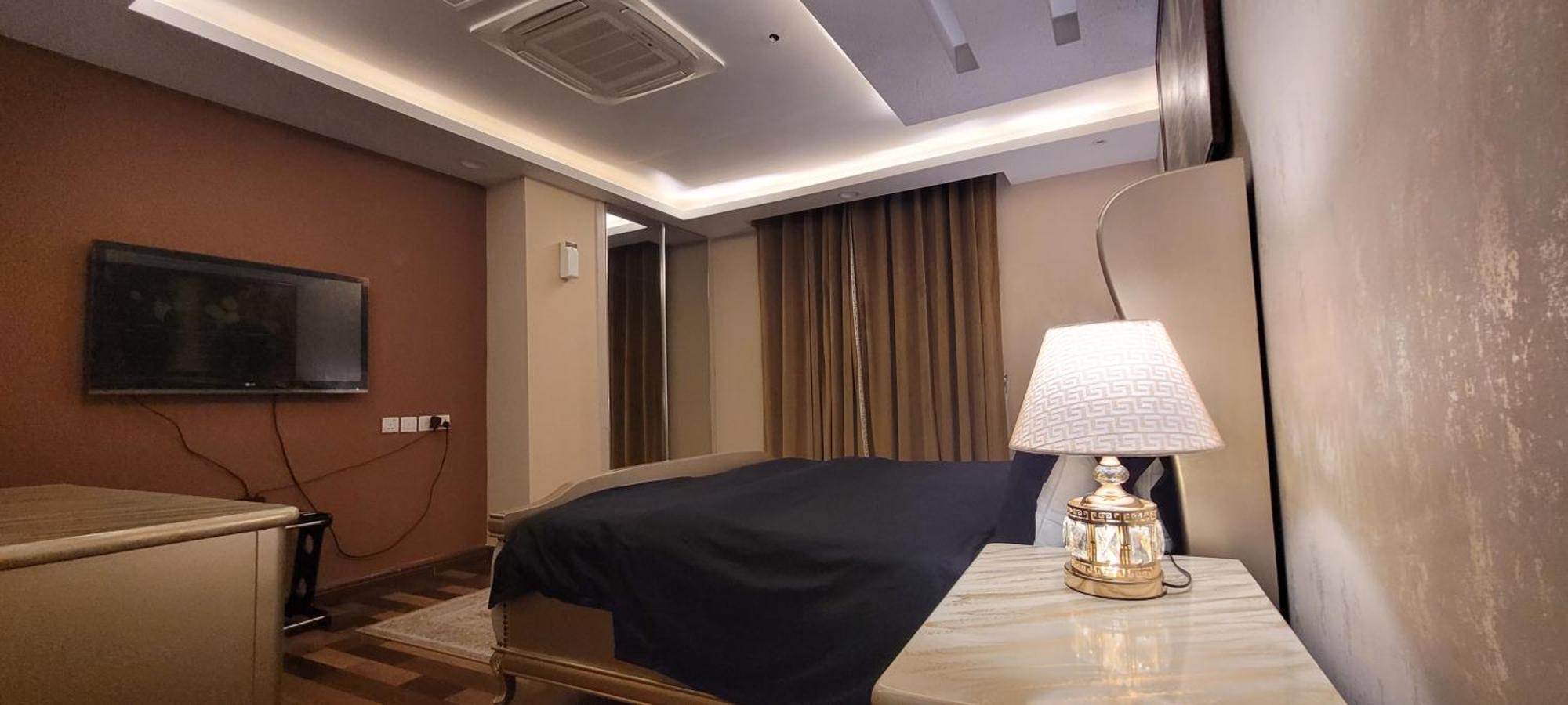 Goldcrest Luxury Apartments Лахор Екстер'єр фото
