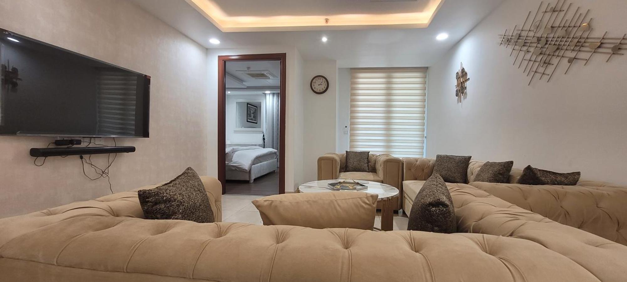 Goldcrest Luxury Apartments Лахор Екстер'єр фото