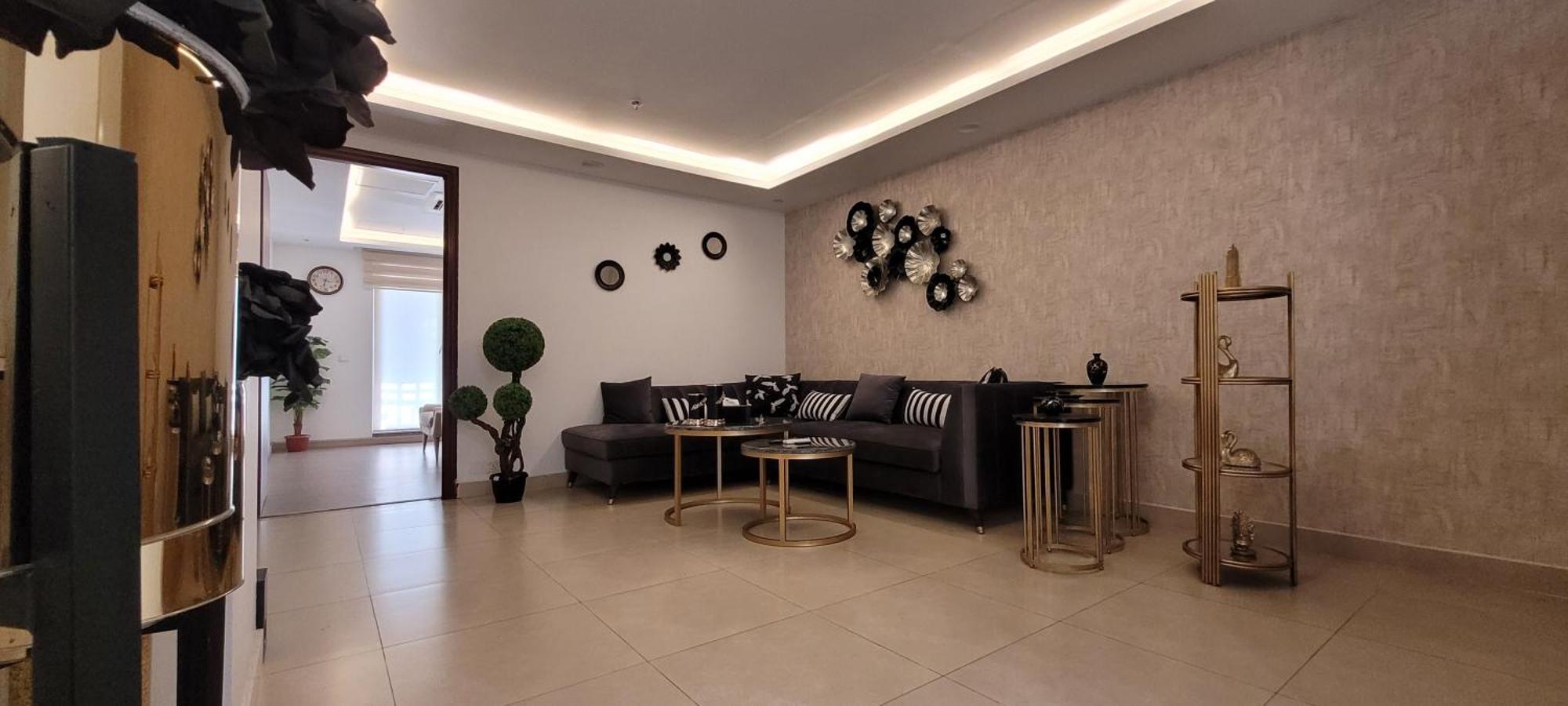 Goldcrest Luxury Apartments Лахор Екстер'єр фото
