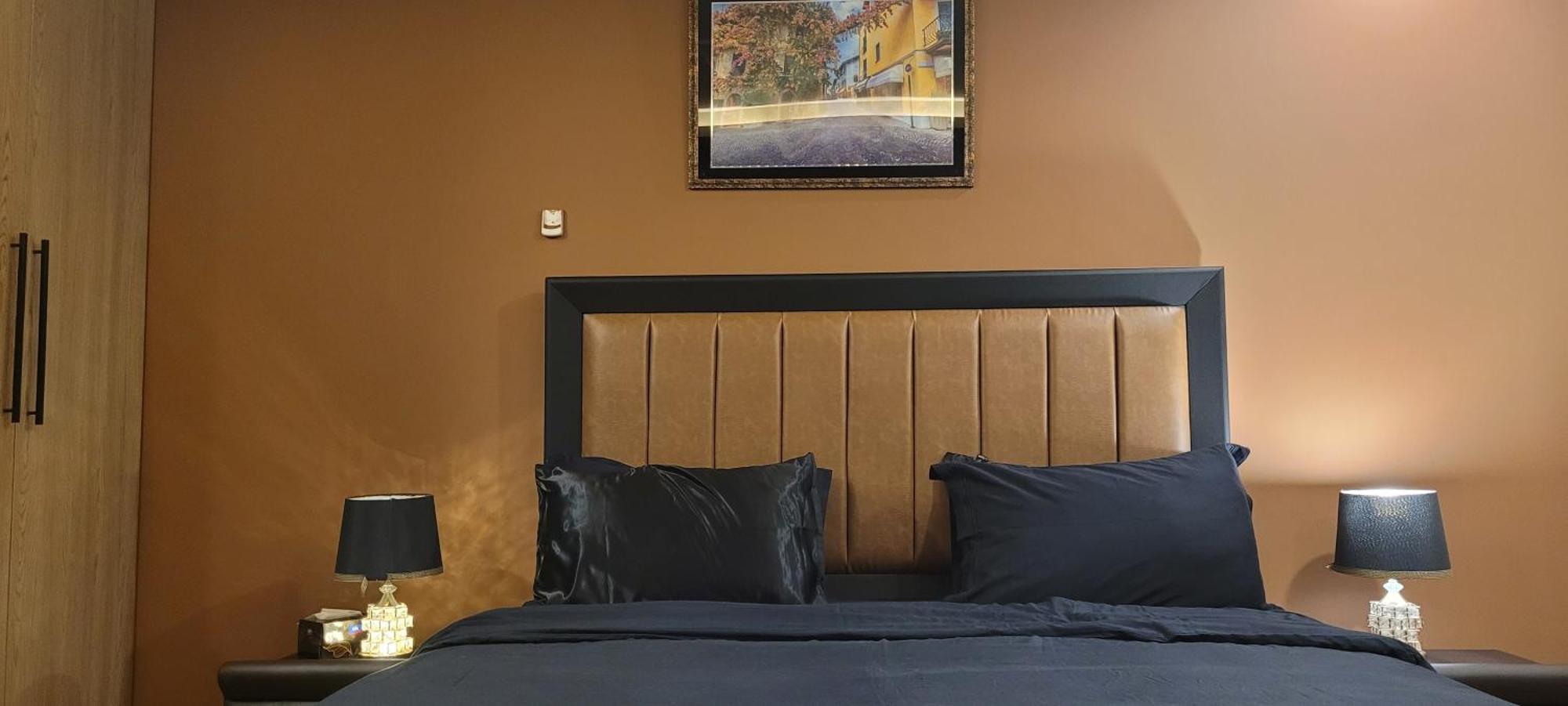 Goldcrest Luxury Apartments Лахор Екстер'єр фото