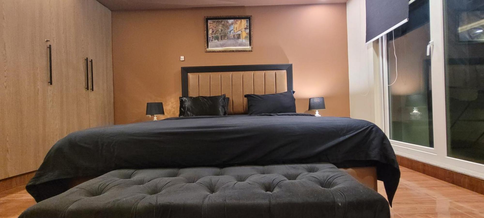 Goldcrest Luxury Apartments Лахор Екстер'єр фото