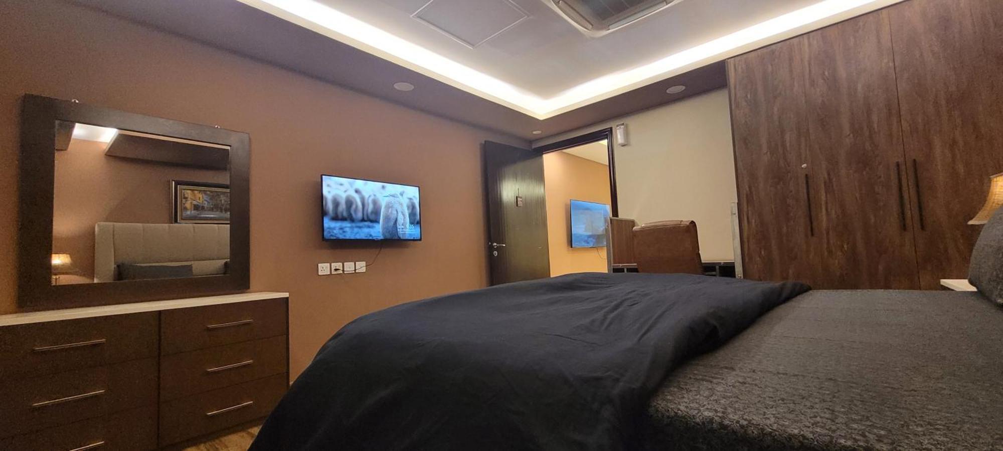 Goldcrest Luxury Apartments Лахор Екстер'єр фото