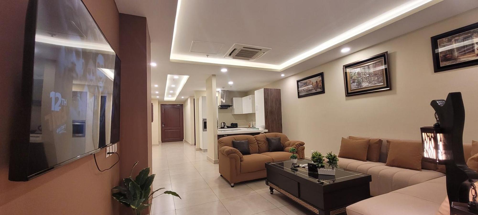 Goldcrest Luxury Apartments Лахор Екстер'єр фото